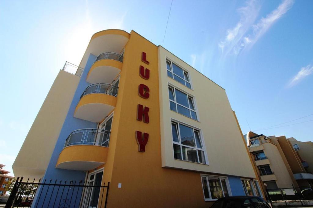 Allia Apartments Равда Экстерьер фото