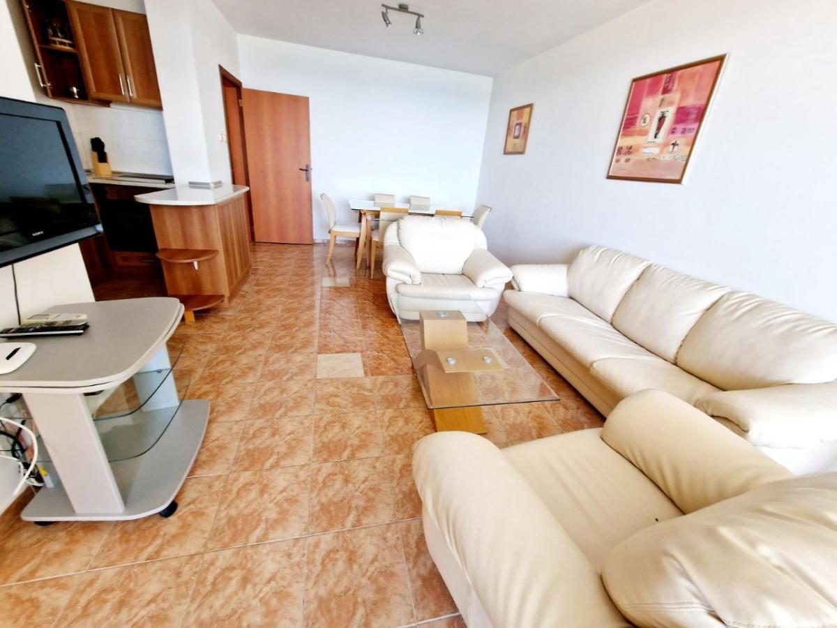 Allia Apartments Равда Экстерьер фото
